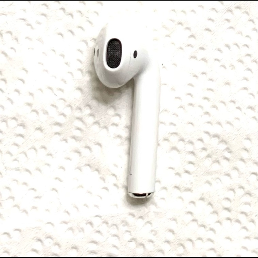 Apple AirPod replacement (left) 1st Gen